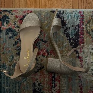 New never worn lulus size 6 shoes